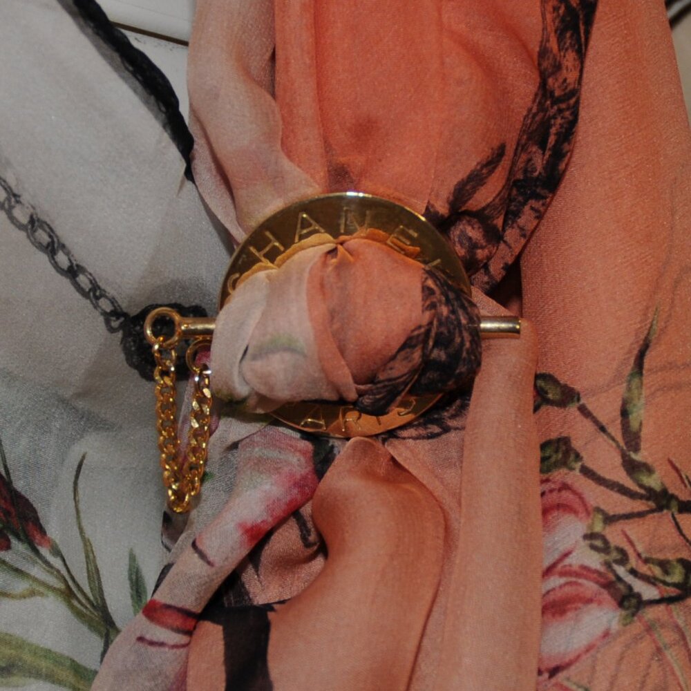 Vintage Chanel Scarf Ring - Gold - Picture 3 of 3